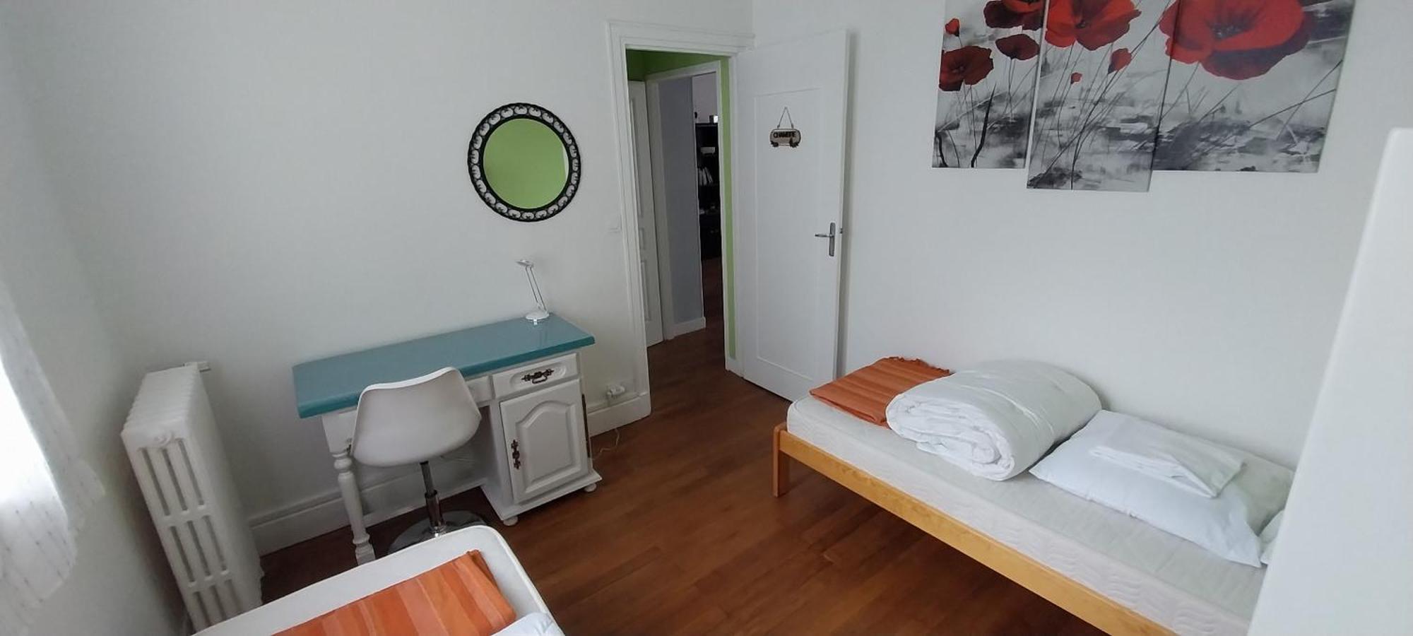 Maison De Ville Plein Centre, 3 Etoiles, A 200M De La Plage, Parking Prive, Wifi Royan Exterior photo