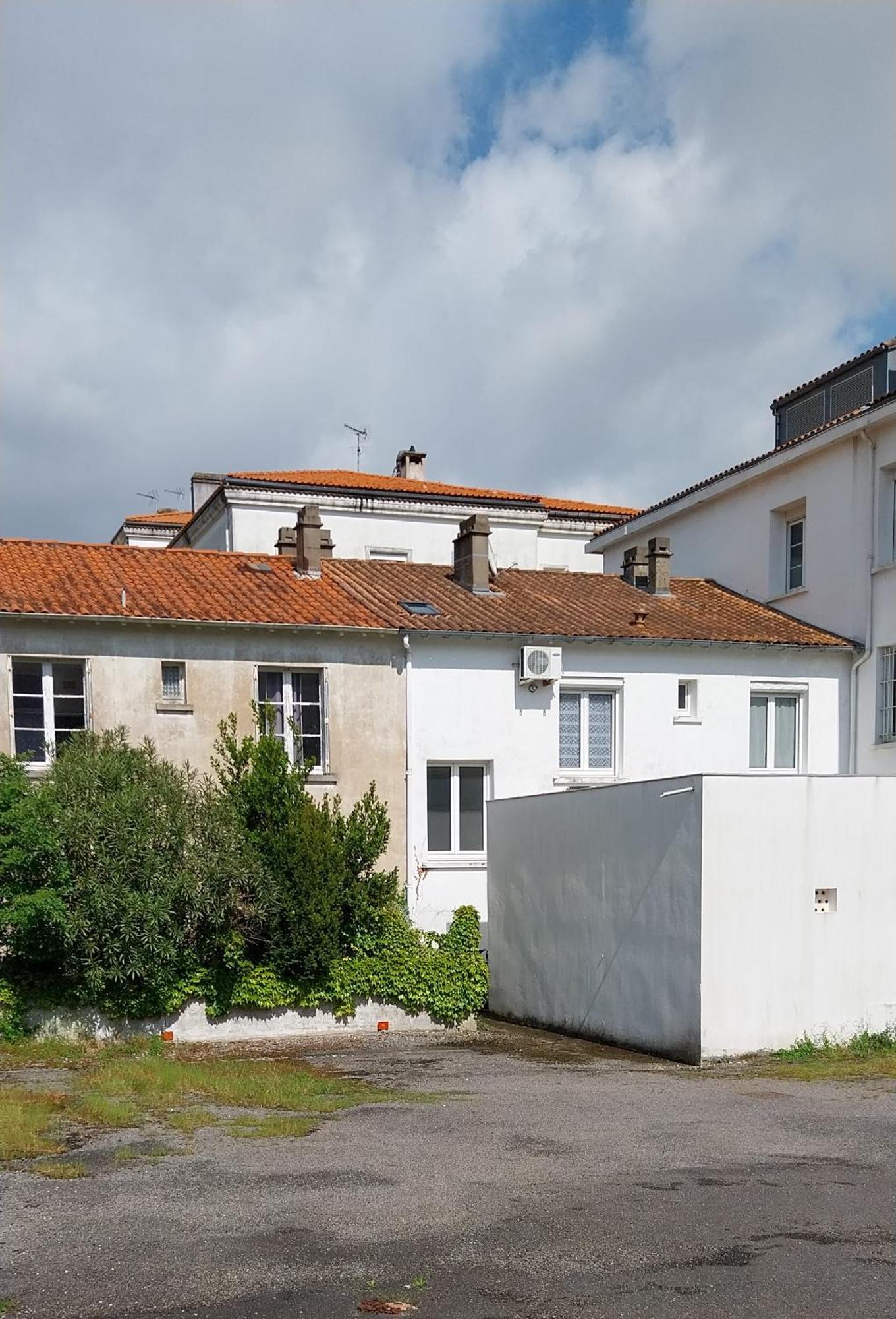 Maison De Ville Plein Centre, 3 Etoiles, A 200M De La Plage, Parking Prive, Wifi Royan Exterior photo